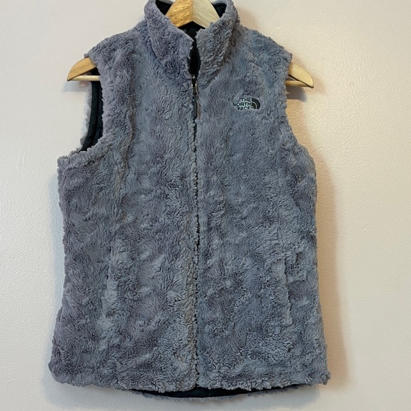 North Face Mossbud Swirl Insulated Reversible Faux Fur Vest Winter Gray Small - Picture 4 of 10